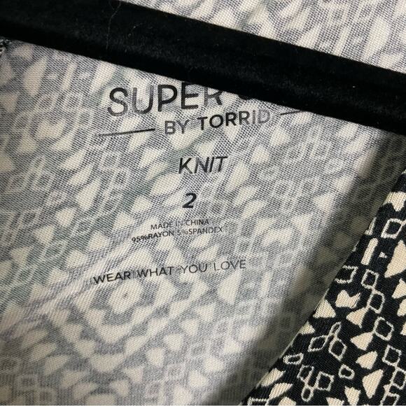 Torrid Ditsy Tribal Print Maxi Super Soft Slit Dress 2X NWT 40360865 Maxi Dress - Picture 4 of 15